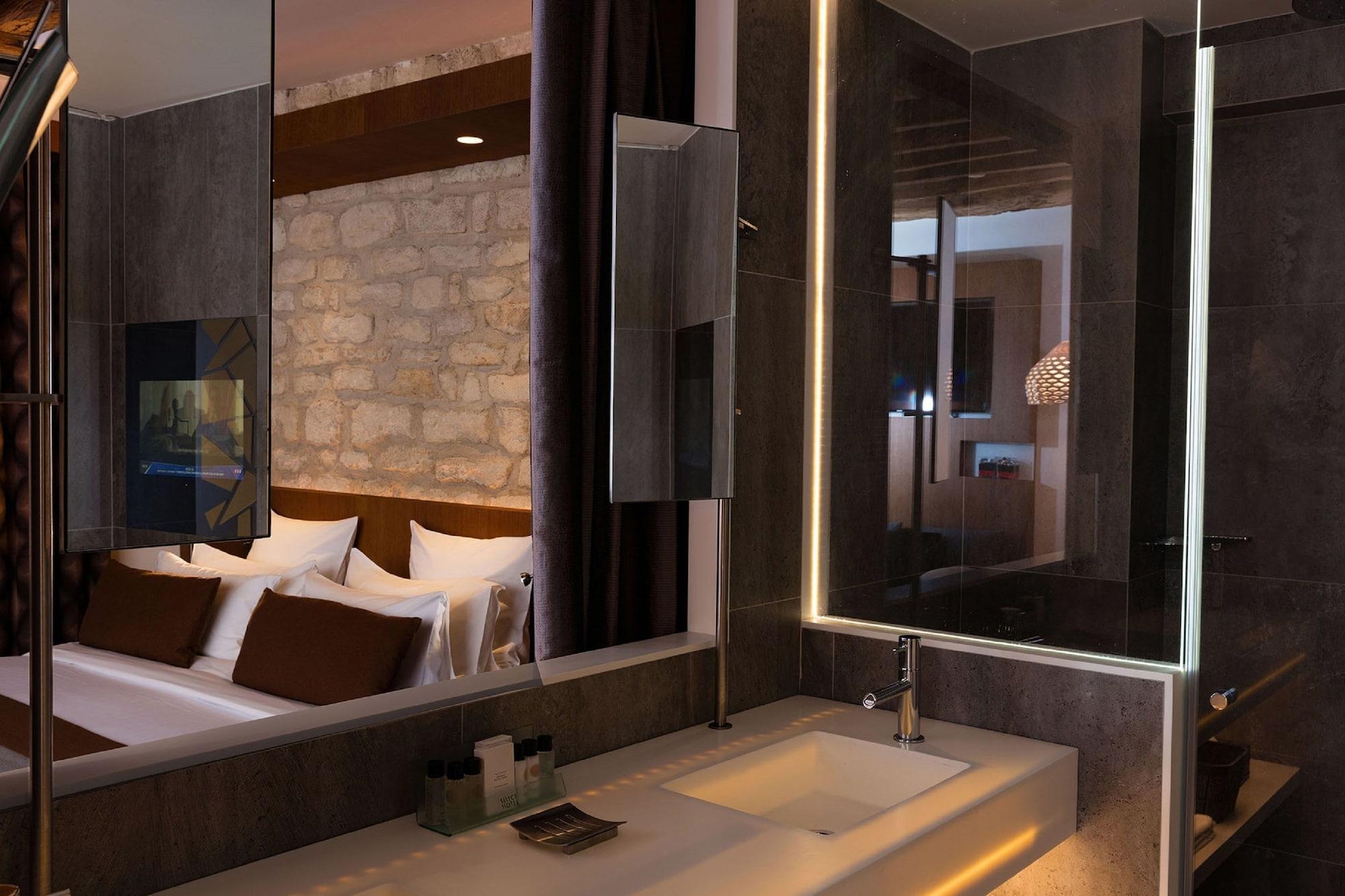 Hotel Select 4*